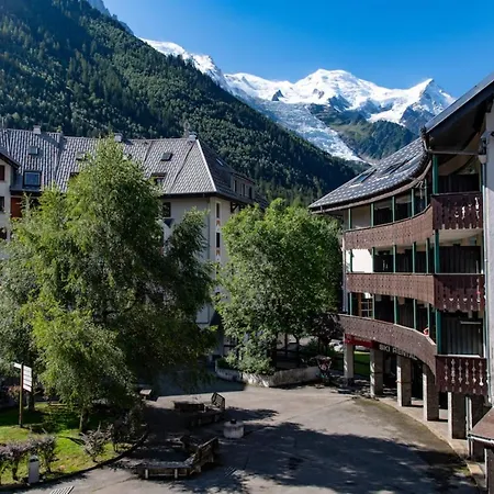Nice Apt With Mountain View At The Foot Of Slopes Chamonix Exterior photo